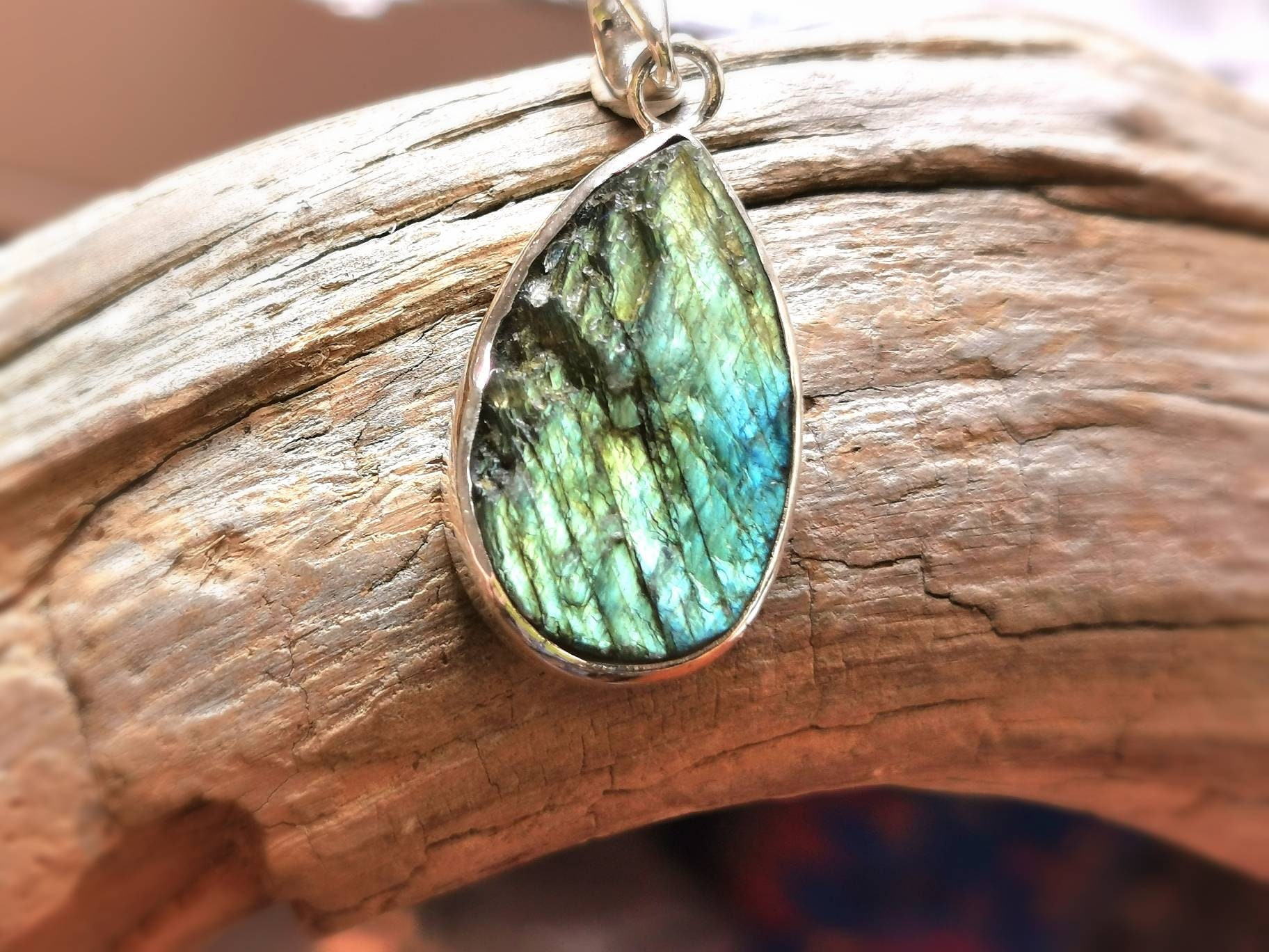 Raw Labradorite 925 Silver Pendant with Chain, Natural Raw Labradorite