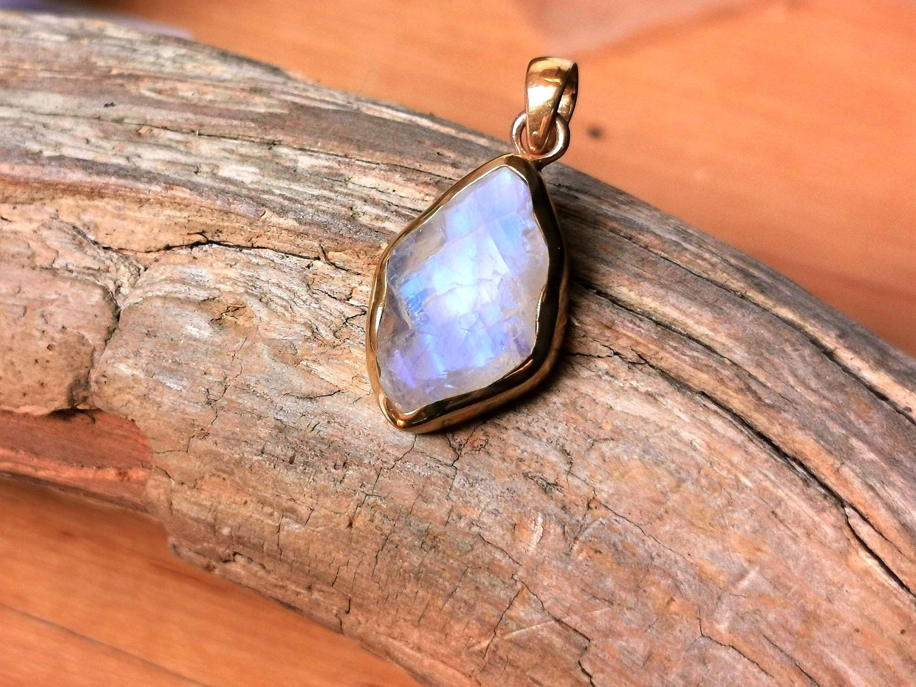 Raw Rainbow Moonstone Pendant 18K Gold Plated 925 Silver with Chain