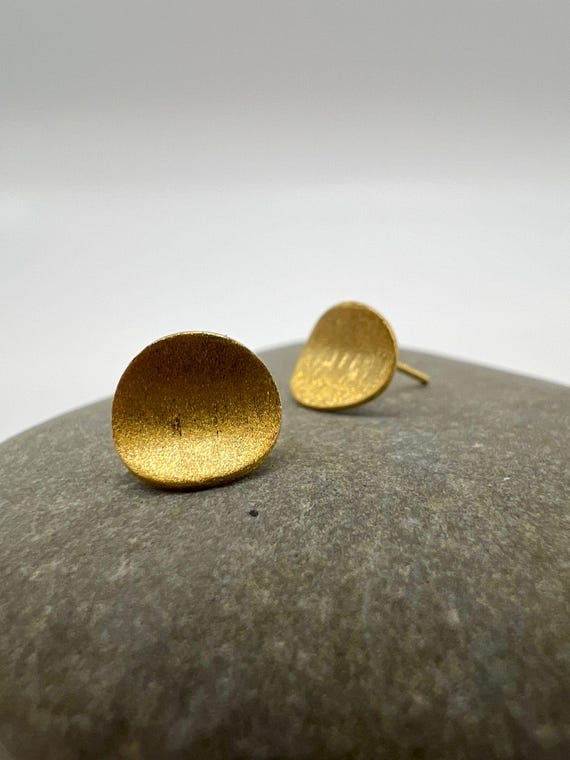 Matte Gold Curved Oval Stud Earrings • 18K Gold Plated 925 Silver • Minimalist Organic Shape Earrings