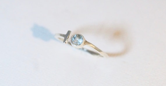 Open Dainty 925 Silver Ring Adjustable with Rainbow Moonstone or Labradorite, Stick and Stone Ring