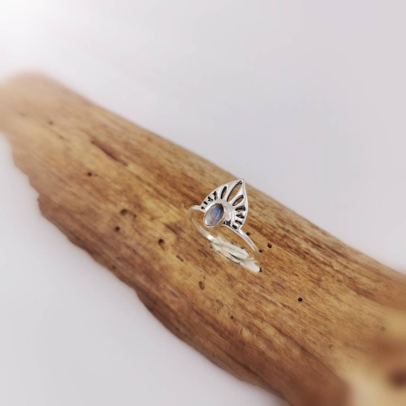 Mandala Chevron Ring 925 Silver with Moonstone/Garnet/Labradorite