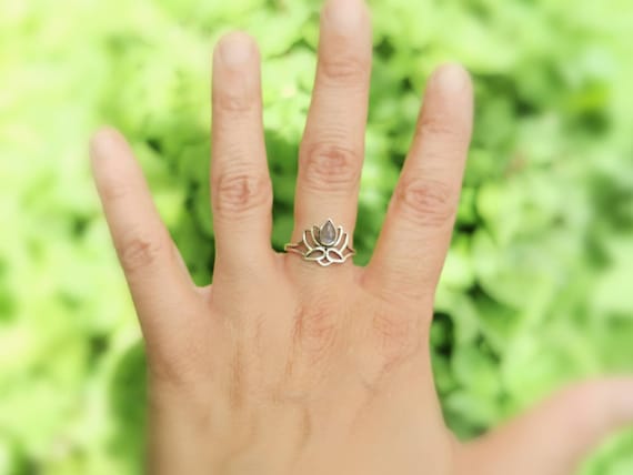 Lotus Flower Ring 925 Silver with Moonstone, Labradorite or Turquoise, Boho Lotus Ring