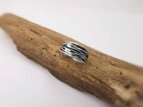 Folded 925 Silver Brutalist Ring, Unisex Brutalist Ring, Wrinkled Ring, Ocean Ring, Wave Ring