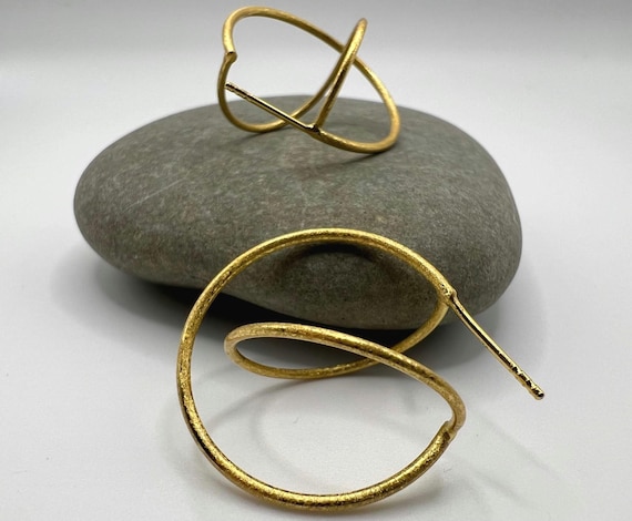 3D Sculptural Hoop Earrings · 18K Gold Plated 925 Silver · Matte Contemporary Spiral Design