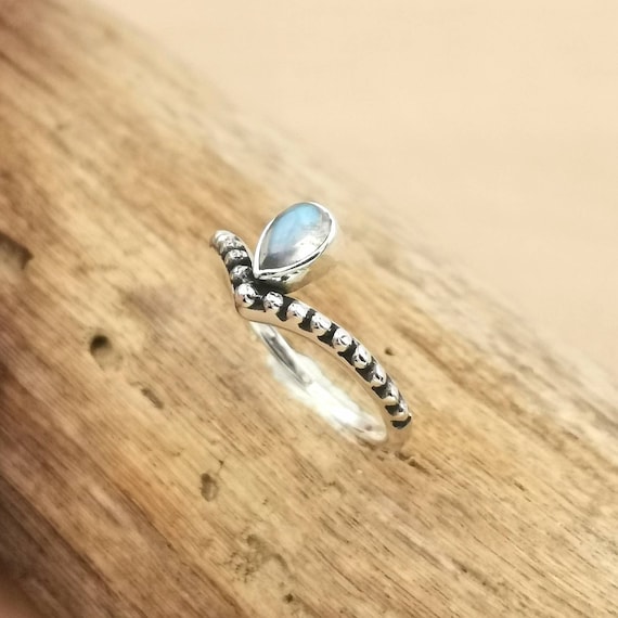 Dainty V Shape Boho Ring 925 Silver with Drop Rainbow Moonstone/Amethyst and Ball Pattern