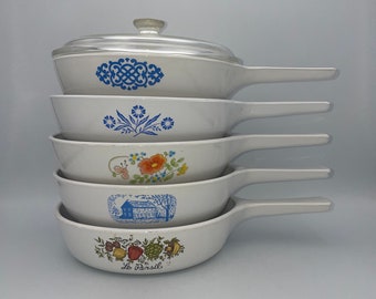 Sartén pequeña vintage Corning Ware de 16,5 cm (6 1/2") P-83-B - Varios diseños se venden por separado.