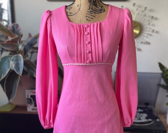 1960s vintage pink long sleeve balloon sleeve poly mod micro mini a-line dress