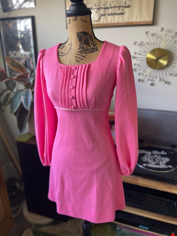 1960s vintage pink long sleeve balloon sleeve pol… - image 3