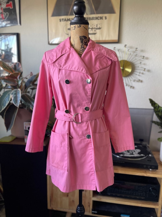 1960s vintage double breasted pink coat