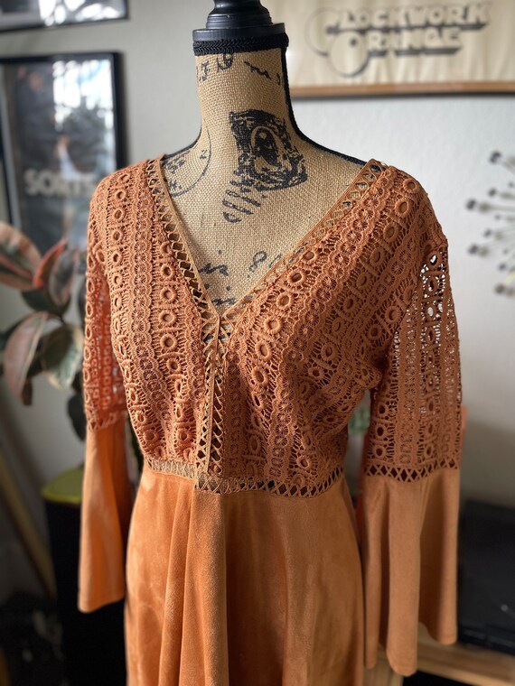 1960s 1970s vintage inspired tan crochet suede mo… - image 2
