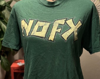 Vintage 00's Punk Memorabilia NOFX Band T-shirt Pump up the Valuum