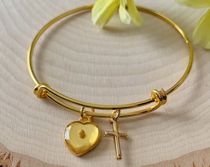 Gold faith of a mustard seed charm bracelet, Gold mustard seed bangle bracelet with heart cross and mustard seed, Matthew 17 20 bracelet