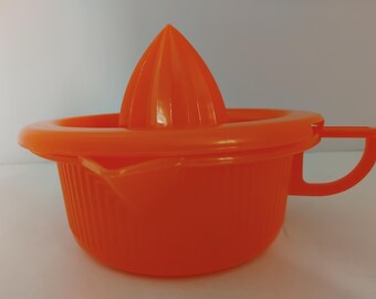 Vintage 70er Jahre Tupperware Saftpresse große Plastik Handreibahle Zitruspresse Orange