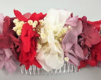 Comb with red, fuschia, purple and white hydrangea