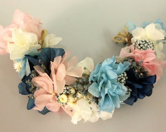 Medium crown with hydrangea