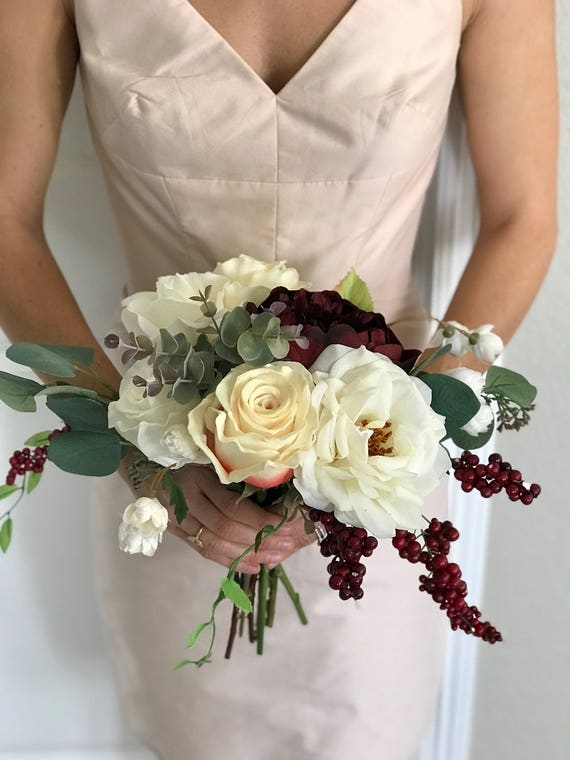 flowers to match champagne dress