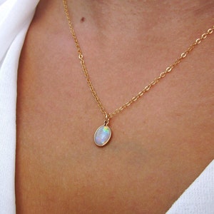 Schmuck für besondere Anlässe • Natürliche Opal Halskette • Zierliche Halskette • Feiner Opal Schmuck • Anhänger Geschenk für Frau • Oktober Geburtsstein