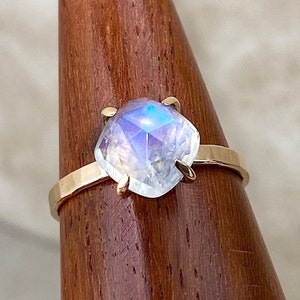 Stunning diamond cushion shape Moonstone ring set in high quality, precious metal hammered claw band. Options include 14k Rose Gold fill, 14k Yellow  Gold fill and 925 Sterling Silver. All metals are hypoallergenic and nickel free.