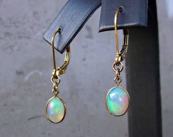 Boucles d'oreilles en opale de feu véritable, bijoux avec pierre de naissance d'octobre, bijoux en opale naturelle, bijoux en opale colorée, bijoux en opale faits main