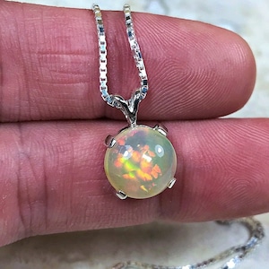 Sparkling White Australian Fire Opal Women Wedding Necklace 14 K White Gold Sparkling White Australian Fire Opal Women Wedding Necklace 14 K White Gold