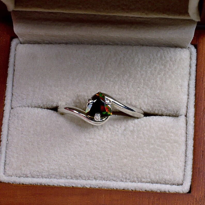 Dark Faceted Organic Trillion Opal Gemstone Solitaire Ring, Dark Crystal Opal Ring, Trillion Jewelry, Dark Opal Jewelry, Stacking Jewelry image 3