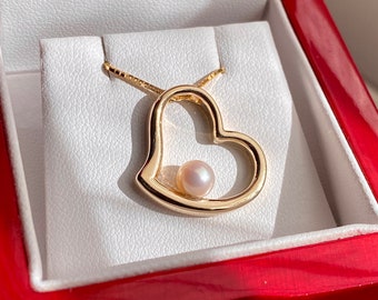 Gold Heart Necklace, Cultured Pearl Heart Pendant, 30th Year Wedding Anniversary Gift, Full Moon Jewelry, June Birthstone, Special Valentine