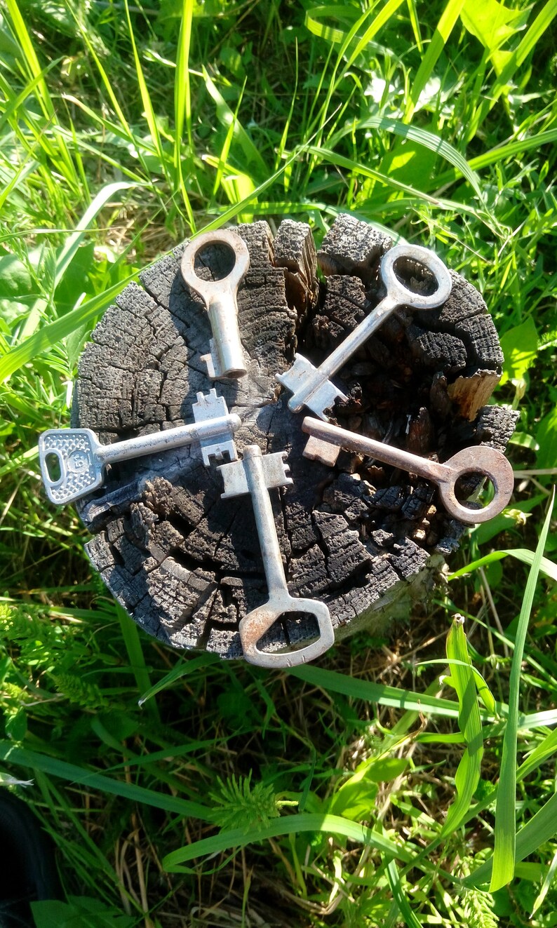Set of 5 keys USSR Key Key decor Skeleton Key Old door key Soviet Vintage keys Old Antique Key Iron Rusty Key Rare key Rustic key
