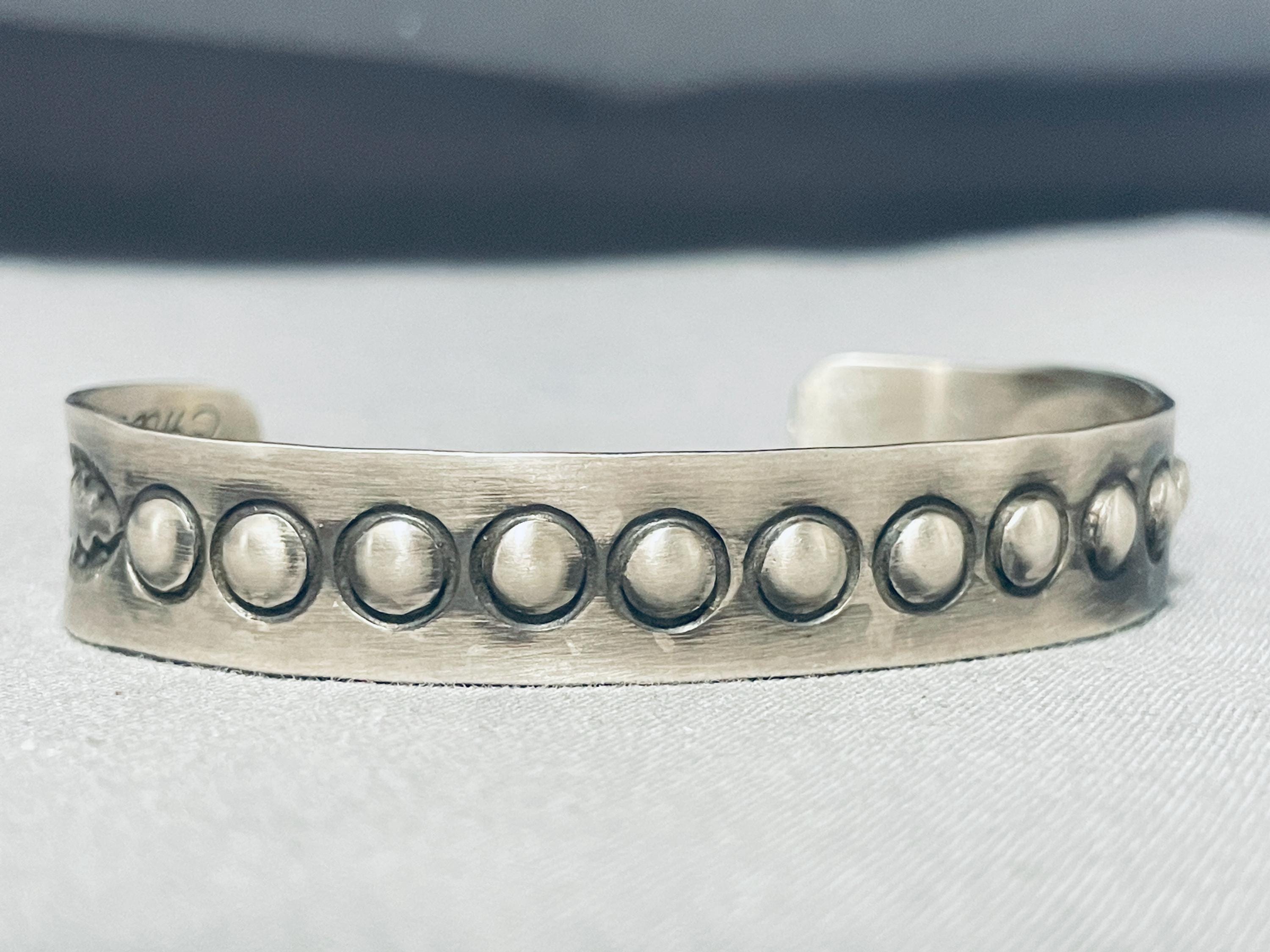 エマーソンビルNAVAJO sterling silver Fantastic Native American Navajo Signed Sterling Silver Emerson