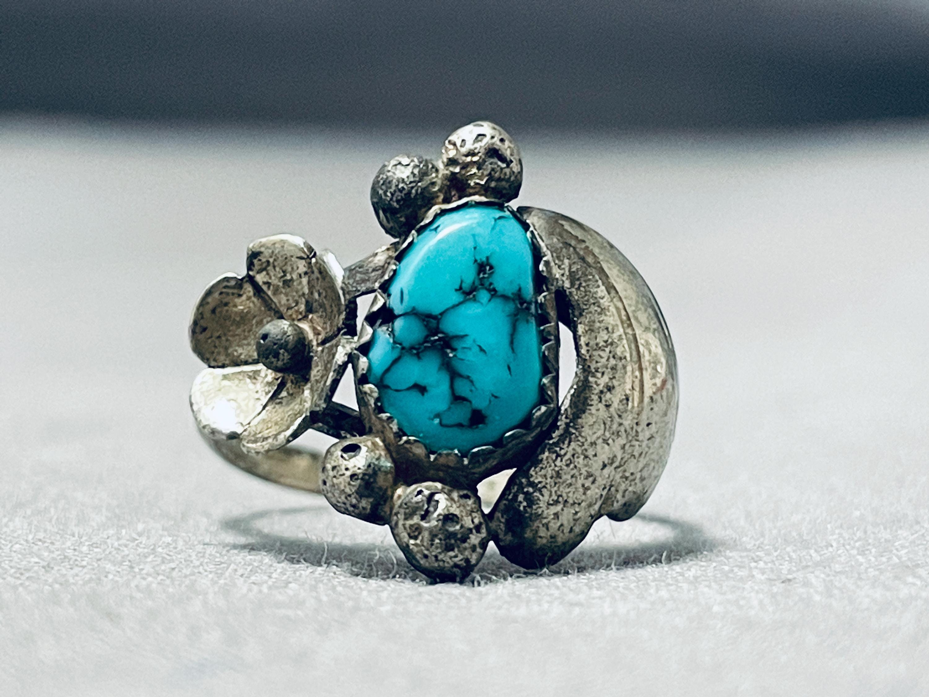 表情豊かなヴィンテージ ネイティブアメリカン ナバホ キングマン