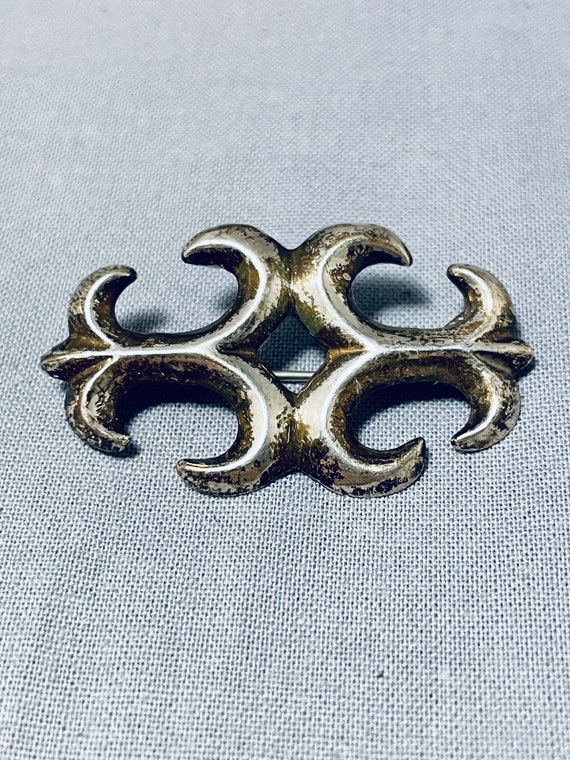 Marvelous Vintage Native American Navajo Sterling Silver Pin Marvelous Vintage Native American Navajo Sterling Silver Pin