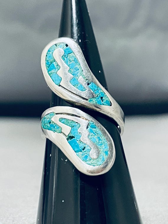 Rare Vintage Native American Navajo Turquoise Coral Chip Inlay Sterling Silver Wrap Ring Rare Vintage Native American Navajo Turquoise Coral Chip Inlay Sterling Silver Wrap Ring