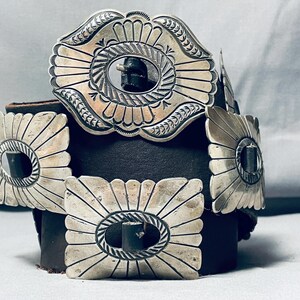 462 Grams Vintage Native American Navajo Hand Tooled Sterling Silver Concho Belt 462 Grams Vintage Native American Navajo Hand Tooled Sterling Silver Concho Belt