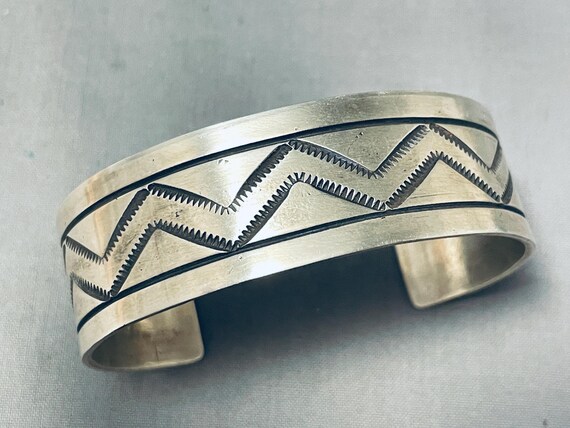 Fabulous Zig Zag Native American Navajo Sterlng Silver Bracelet