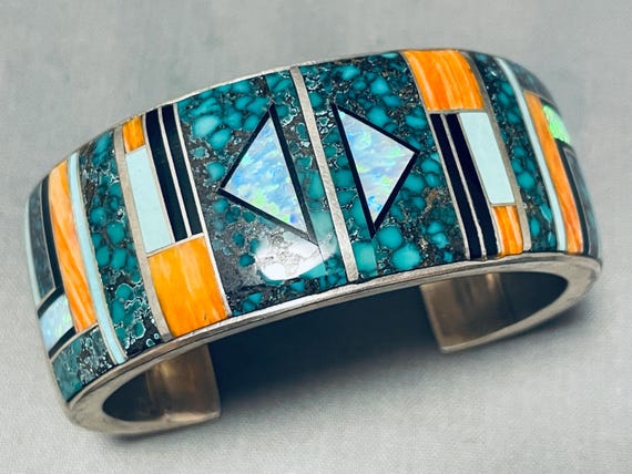 Best Hogan Vintage Native American Navajo End Turquoise Inlay Sterling Silver Bracelet Best Hogan Vintage Native American Navajo End Turquoise Inlay Sterling Silver Bracelet