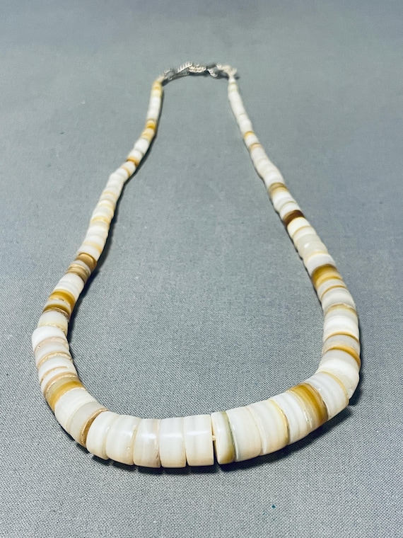 Native American Outstanding Vintage Santo Domingo Shell Sterling Silver Necklace Native American Outstanding Vintage Santo Domingo Shell Sterling Silver Necklace