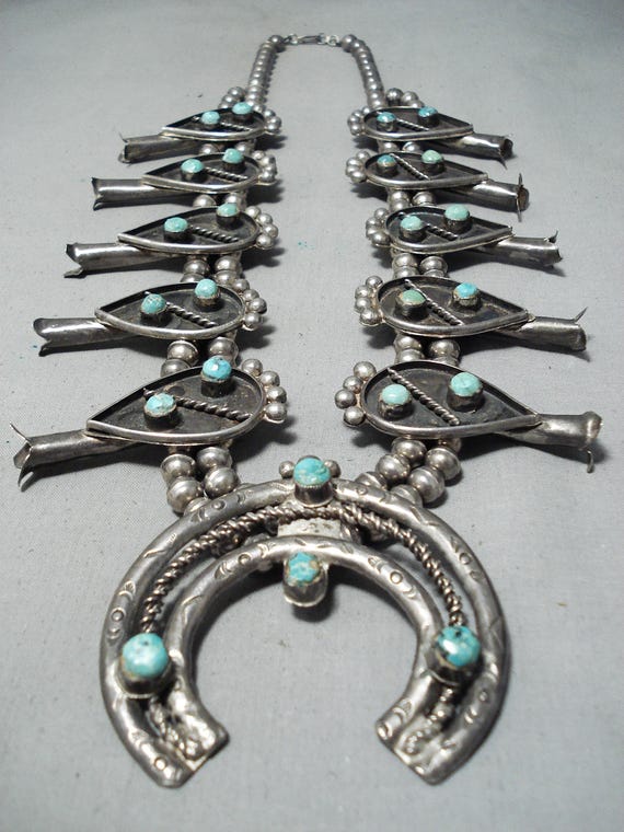 Museum Vintage Native American Navajo Turquoise Sterling Silver Tear Bracelet Museum Vintage Native American Navajo Turquoise Sterling Silver Tear Bracelet