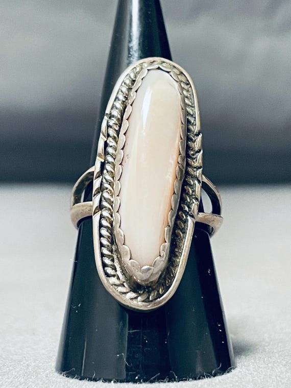 Beautiful Vintage Native American Navajo Pink Shell Sterling Silver Ring Beautiful Vintage Native American Navajo Pink Shell Sterling Silver Ring