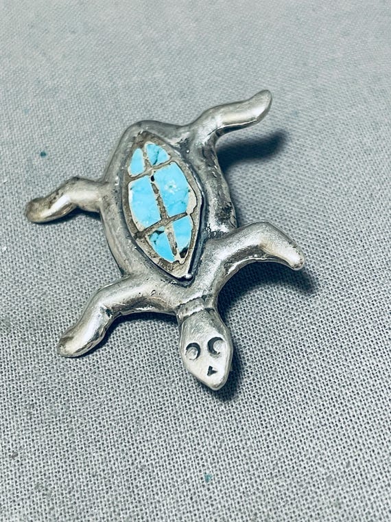 Cutest Vintage Native American Zuni Blue Gem Turquoise Sterling Silver Turtle Pin Cutest Vintage Native American Zuni Blue Gem Turquoise Sterling Silver Turtle Pin