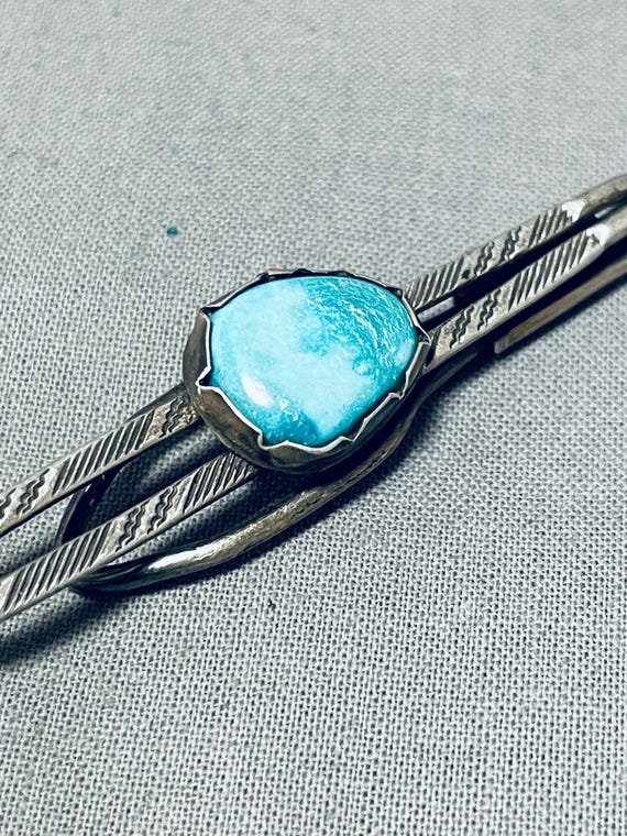 Brilliant Vintage Native American Navajo Carico Lake Turquoise Sterling Silver Tie Tac Brilliant Vintage Native American Navajo Carico Lake Turquoise Sterling Silver Tie Tac