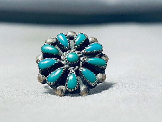 Adorable Vintage Native American Zuni Green Turquoise Sterling Silver Flower Ring Adorable Vintage Native American Zuni Green Turquoise Sterling Silver Flower Ring