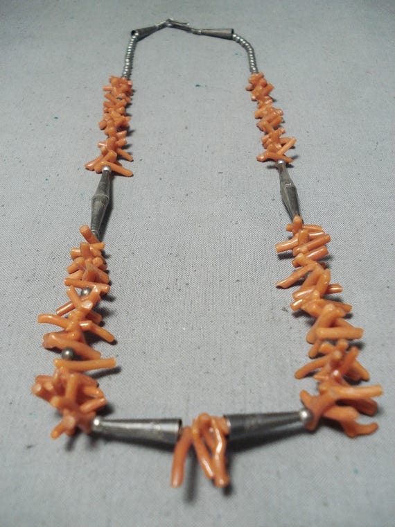 Marvelous Vintage Santo Domingo Native American Sterling Silver Necklace Marvelous Vintage Santo Domingo Native American Sterling Silver Necklace