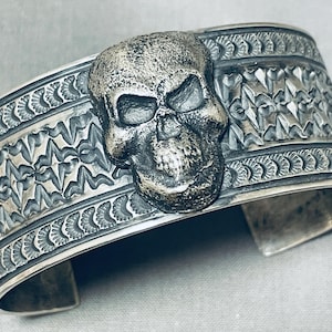 Heavy Skull Vintga Enavajo Sterling Silver Bracelet Cuff 85 Grams - Make An Offer!