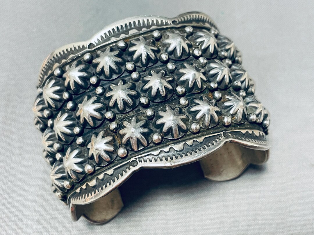 117 Gram Mind Blowing Vintage Native American Navajo Royston Turquoise Sterling Silver Bracelet 117 Gram Mind Blowing Vintage Native American Navajo Royston Turquoise Sterling Silver Bracelet