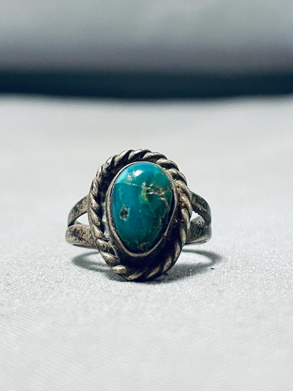 Authentic Vintage Native American Navajo Blue Green Turquoise Sterling Silver Ring Authentic Vintage Native American Navajo Blue Green Turquoise Sterling Silver Ring