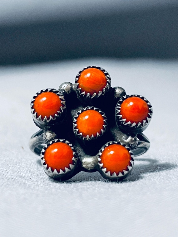 Beautiful Vintage Native American Navajo Coral Snake Eye Sterling Silver Flower Ring Beautiful Vintage Native American Navajo Coral Snake Eye Sterling Silver Flower Ring