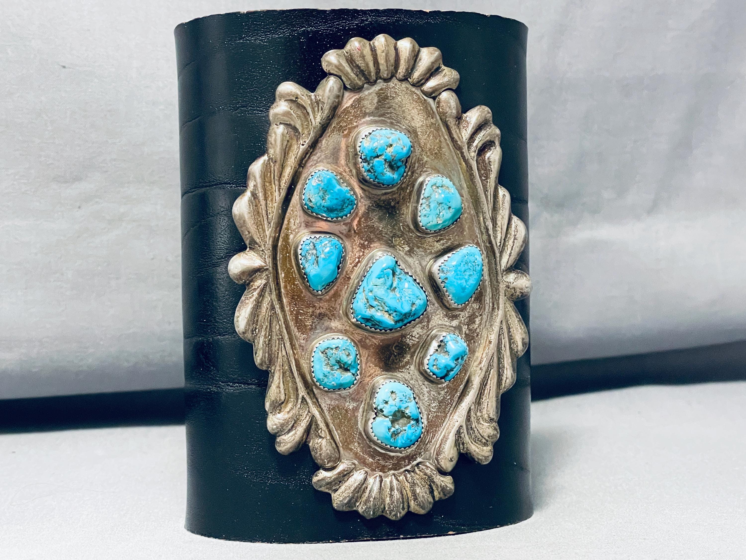 200 Grams Vintage Zuni Blue Gem Turquoise Sterling Silver Bow Guard 200 Grams Vintage Zuni Blue Gem Turquoise Sterling Silver Bow Guard