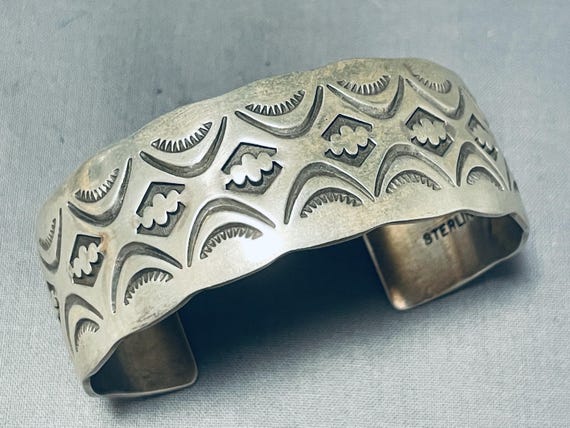 Important Vintage Native American Navajo Sterling Silver Bracelet Signed Nora Bill Important Vintage Native American Navajo Sterling Silver Bracelet Signed Nora Bill