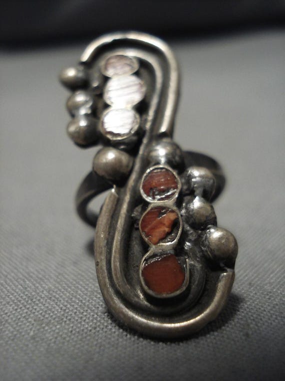 Incredible Vintage Zuni Native American Dishta Coral Sterling Silver Ring Incredible Vintage Zuni Native American Dishta Coral Sterling Silver Ring