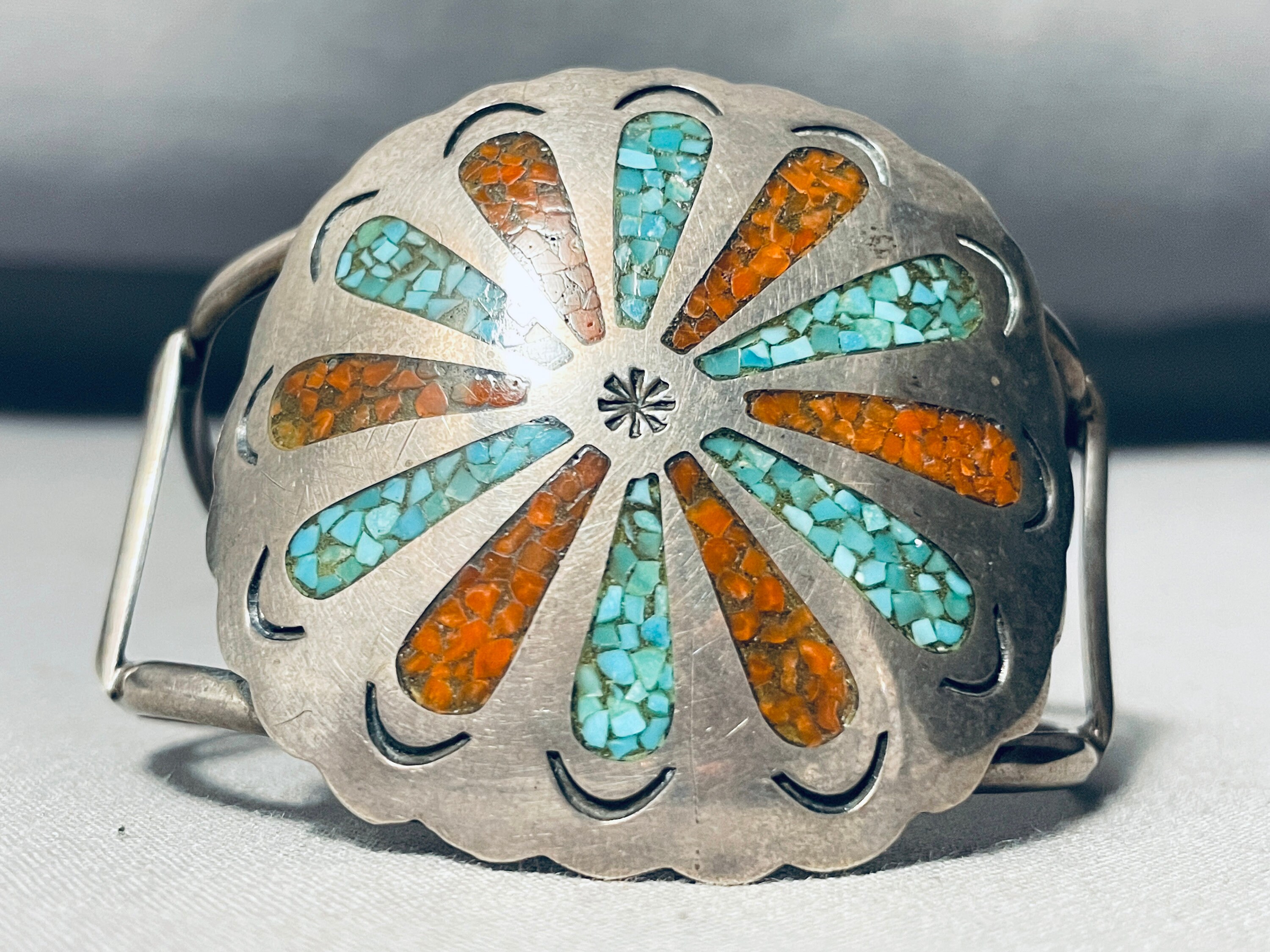 Huge Old Vintage Native American Navajo Swirl Flank Cerrillos Turquoise Sterling Silver Bracelet Huge Old Vintage Native American Navajo Swirl Flank Cerrillos Turquoise Sterling Silver Bracelet