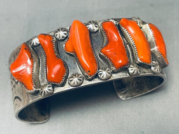 Best Vintage Native American Navajo Coral Sterling Silver Bracelet Best Vintage Native American Navajo Coral Sterling Silver Bracelet
